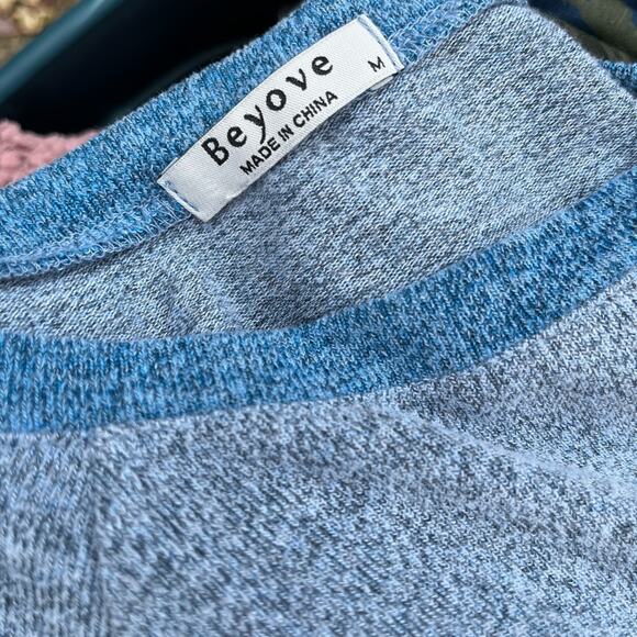 Beyove Heather Light Blue and Blue Light Weight Oversized Sweatshirt Size M - Picture 4 of 4
